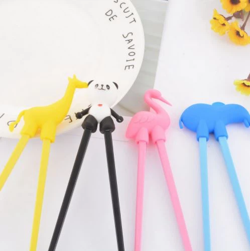 Easy-To-Use Adorable Training Chopsticks For Beginners